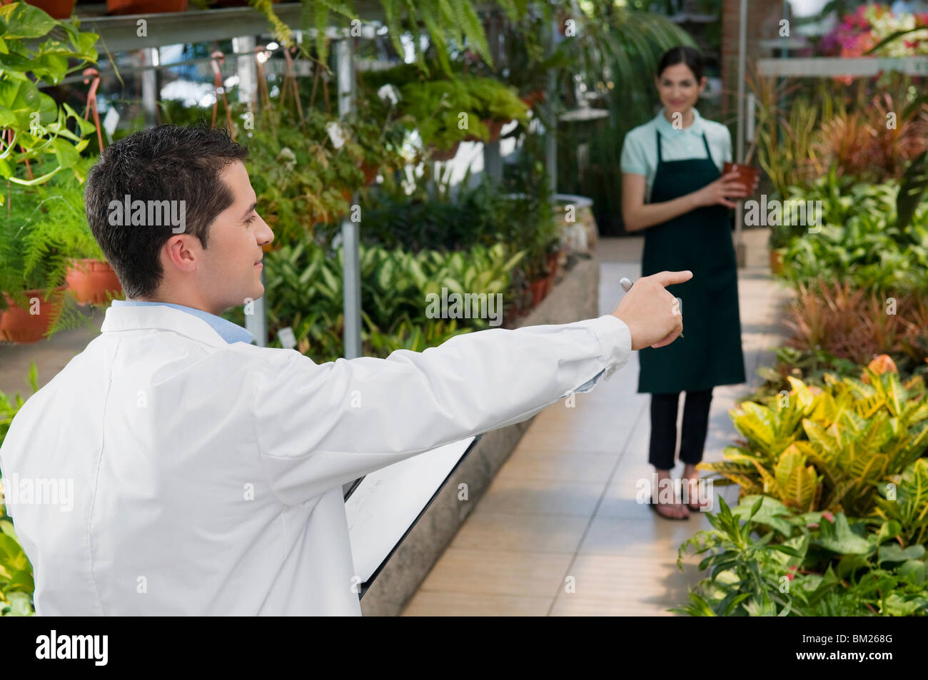 Conservation Scientist High Resolution Stock Photography and Images - Alamy