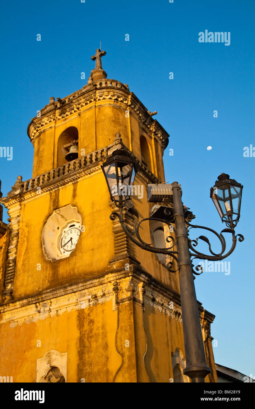 Iglesia De La Recoleccion, Leon, Nicaragua Stock Photo