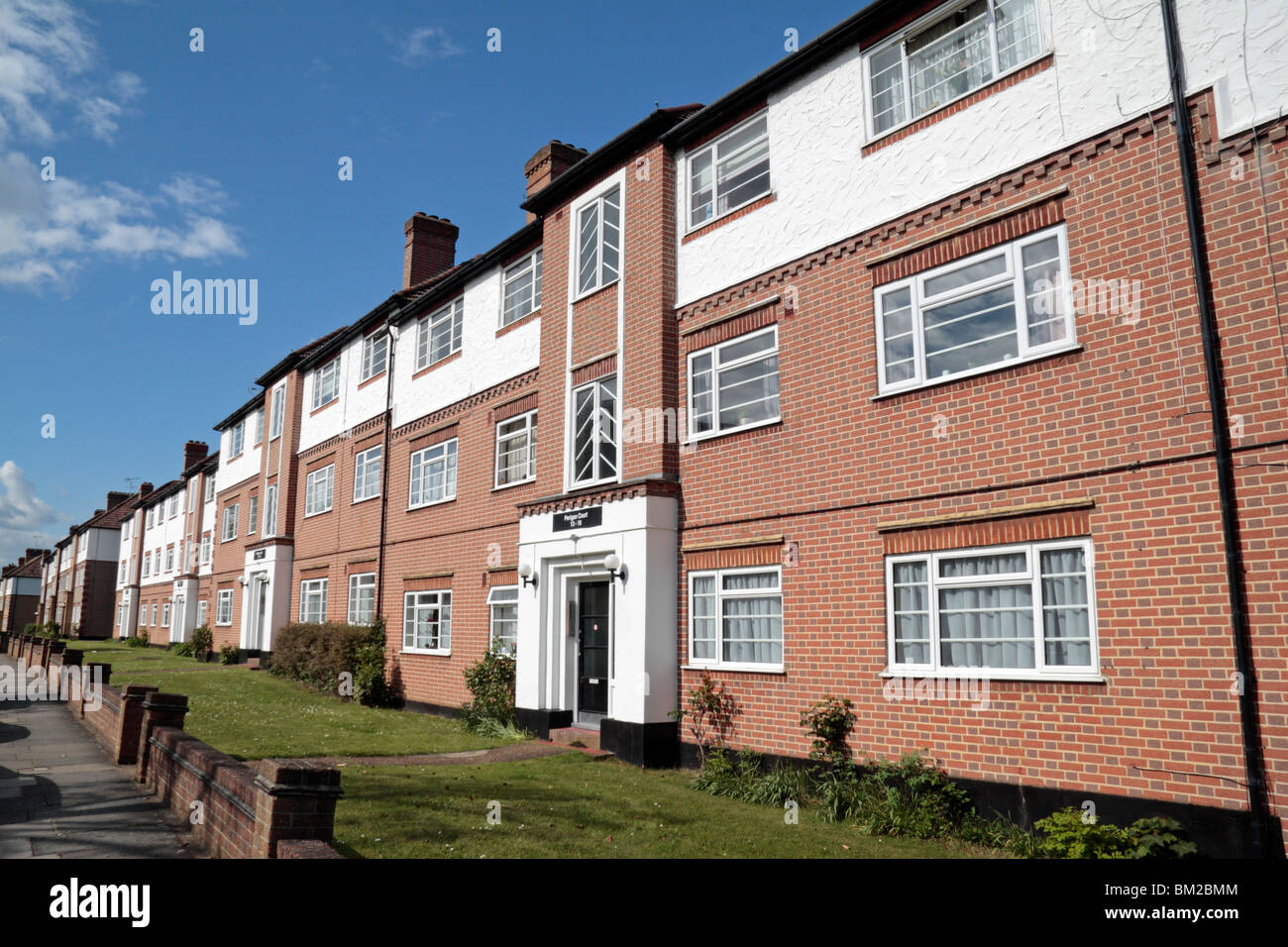 Residential flats twickenham hires stock photography and images Alamy
