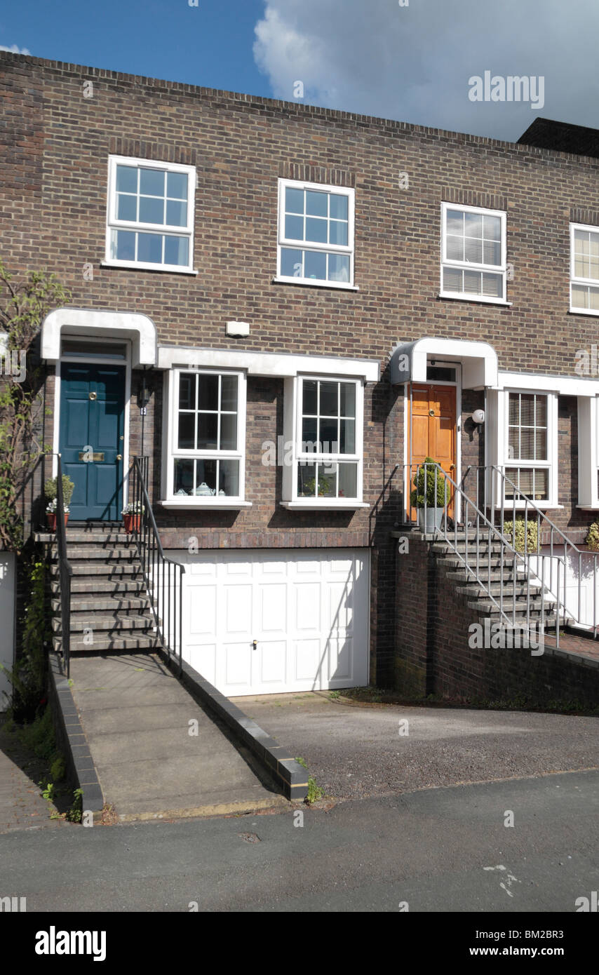 Terraced house uk hires stock photography and images Alamy