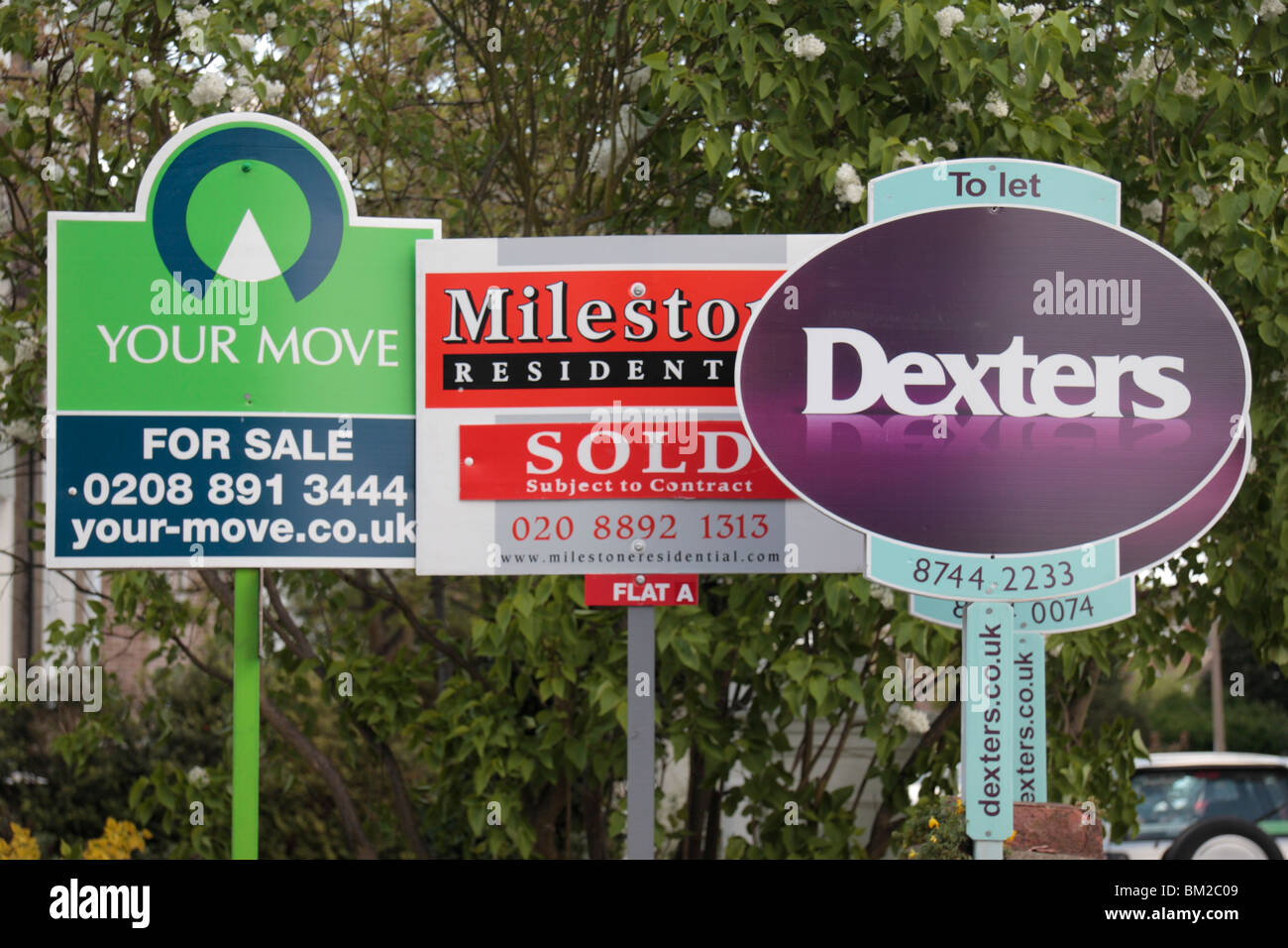 For sale signs uk street hires stock photography and images Alamy