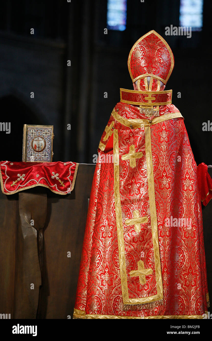 Bishop Gregoire Ghabroyan at Armenian Catholic celebration in Paris cathedral, Paris, France Stock Photo