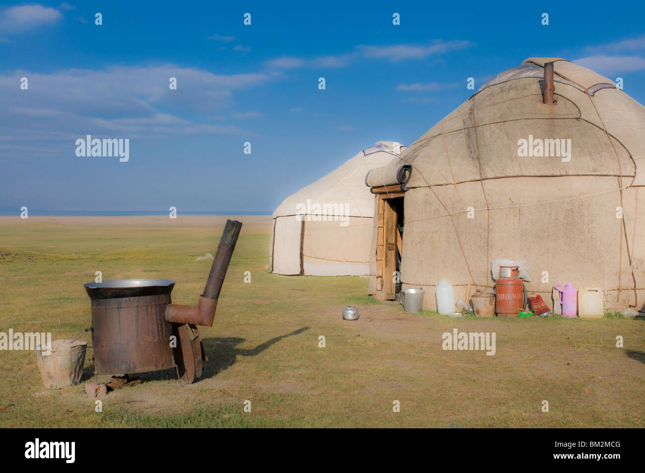Yurts, tents of nomads at Song Kol, Kyrgyzstan Stock Photo