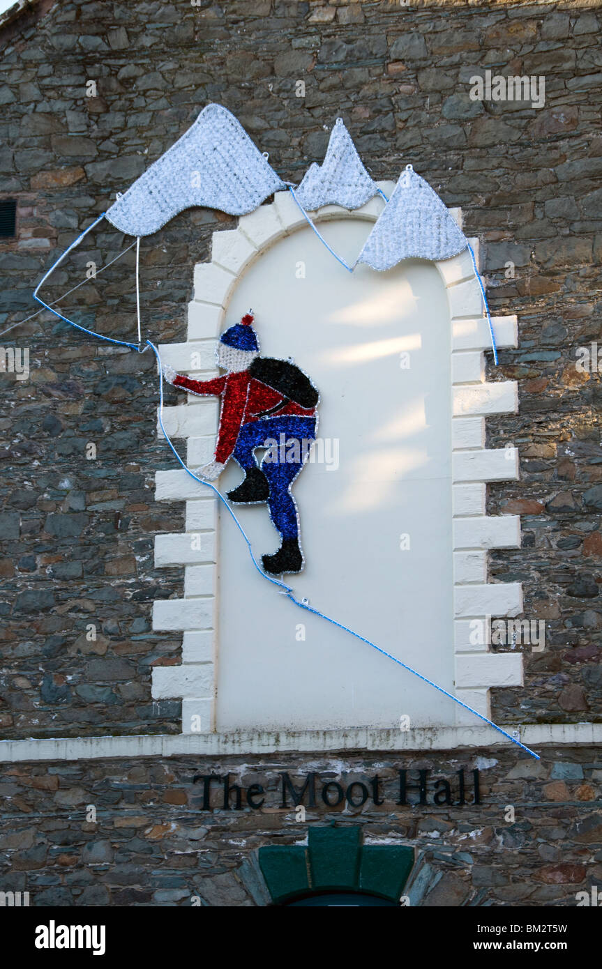 Moot House Christmas Eve 2022 The Moot Hall In Keswick In Winter, With 'Climber' Christmas Decorations.  Keswick, Lake District, Cumbria, England, Uk Stock Photo - Alamy