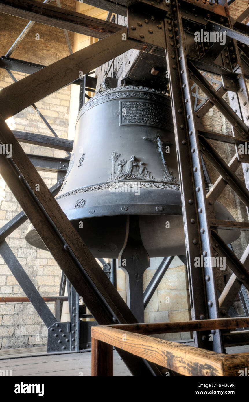 Heavy peal of bells hires stock photography and images Alamy