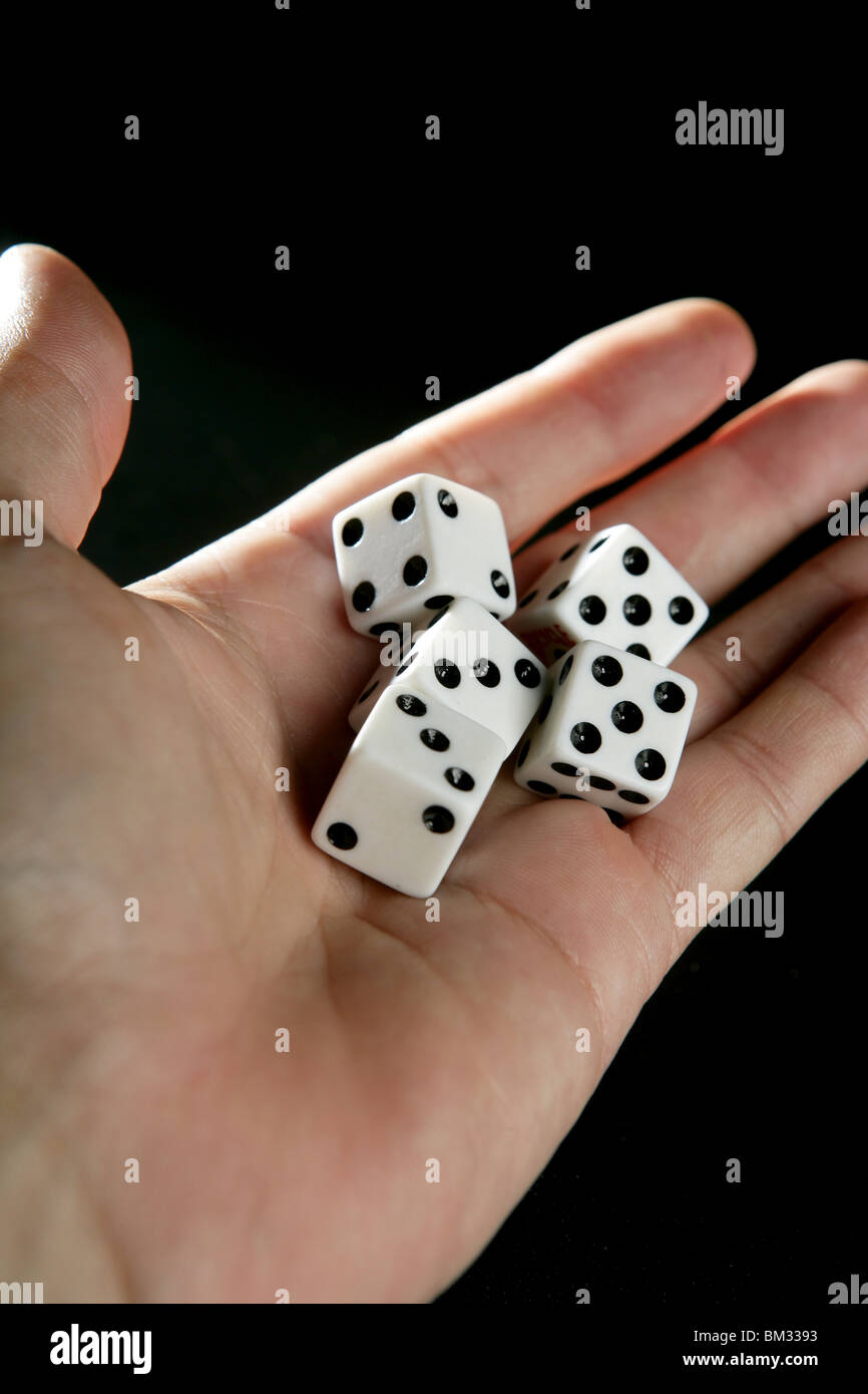 Dice roll hi-res stock photography and images - Alamy