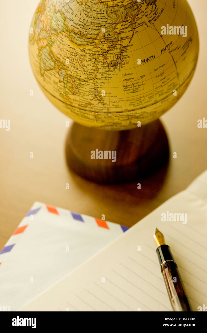 Globe pen hires stock photography and images Alamy