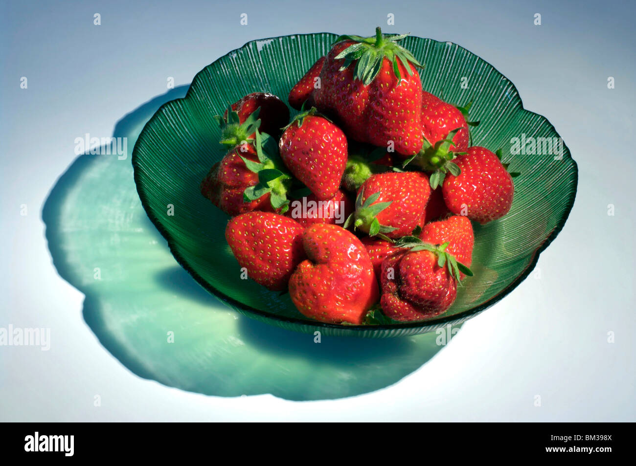 A cup of strawberries (variety Darselect Stock Photo Alamy