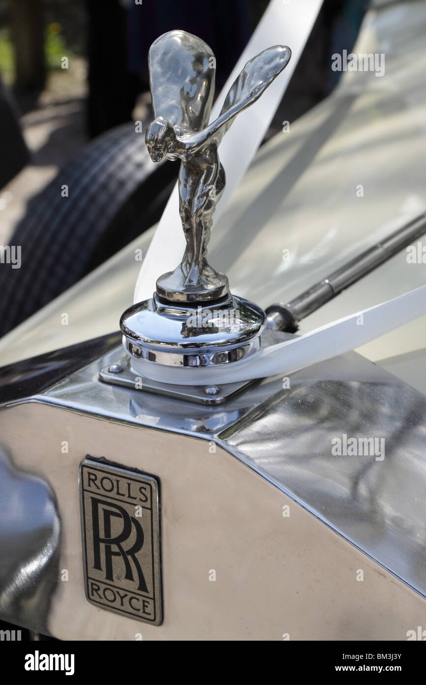 Rolls royce statue hi-res stock photography and images - Alamy