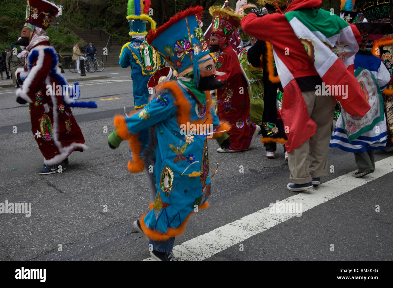 Cinco de Mayo Parade in New York on Central Park West Stock Photo Alamy