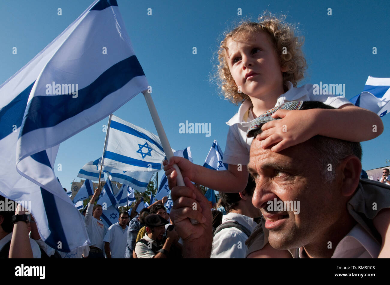 Israel. jerusalem. Jerusalem Day. Flag dance Stock Photo Alamy