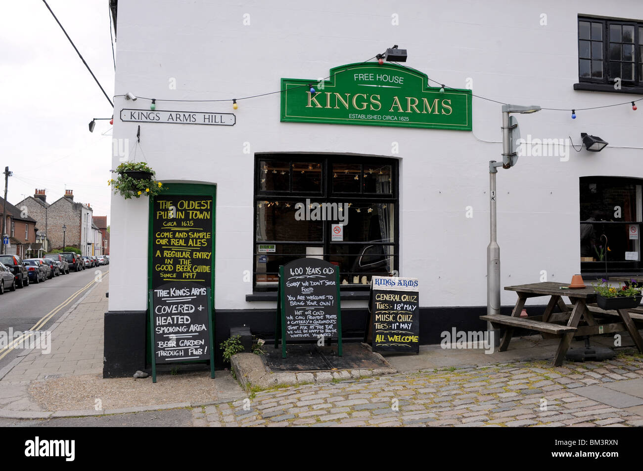 The Kings Arms pub in Arundel town centre established in 1625 West Sussex UK Stock Photo