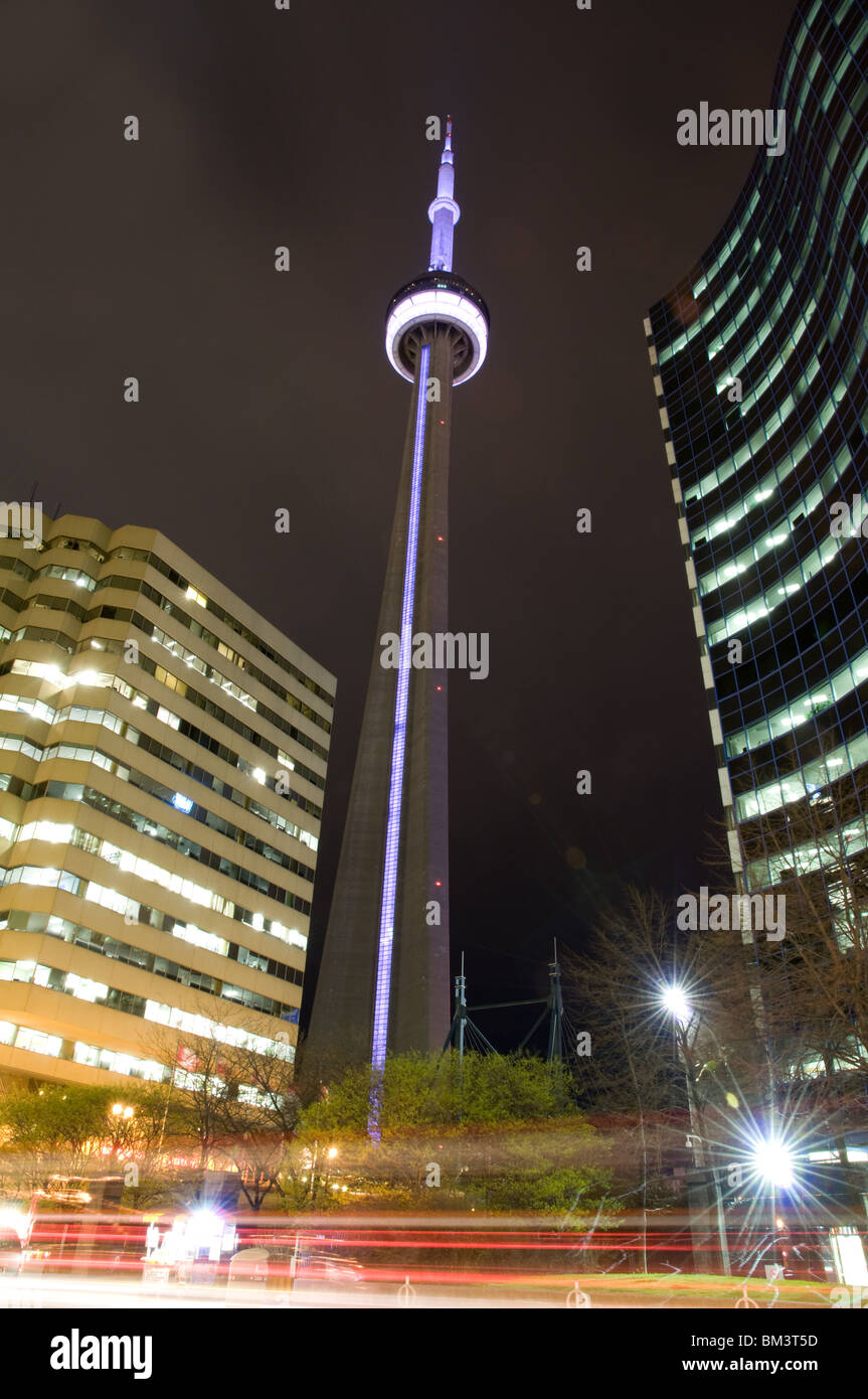tallest building in canada at night