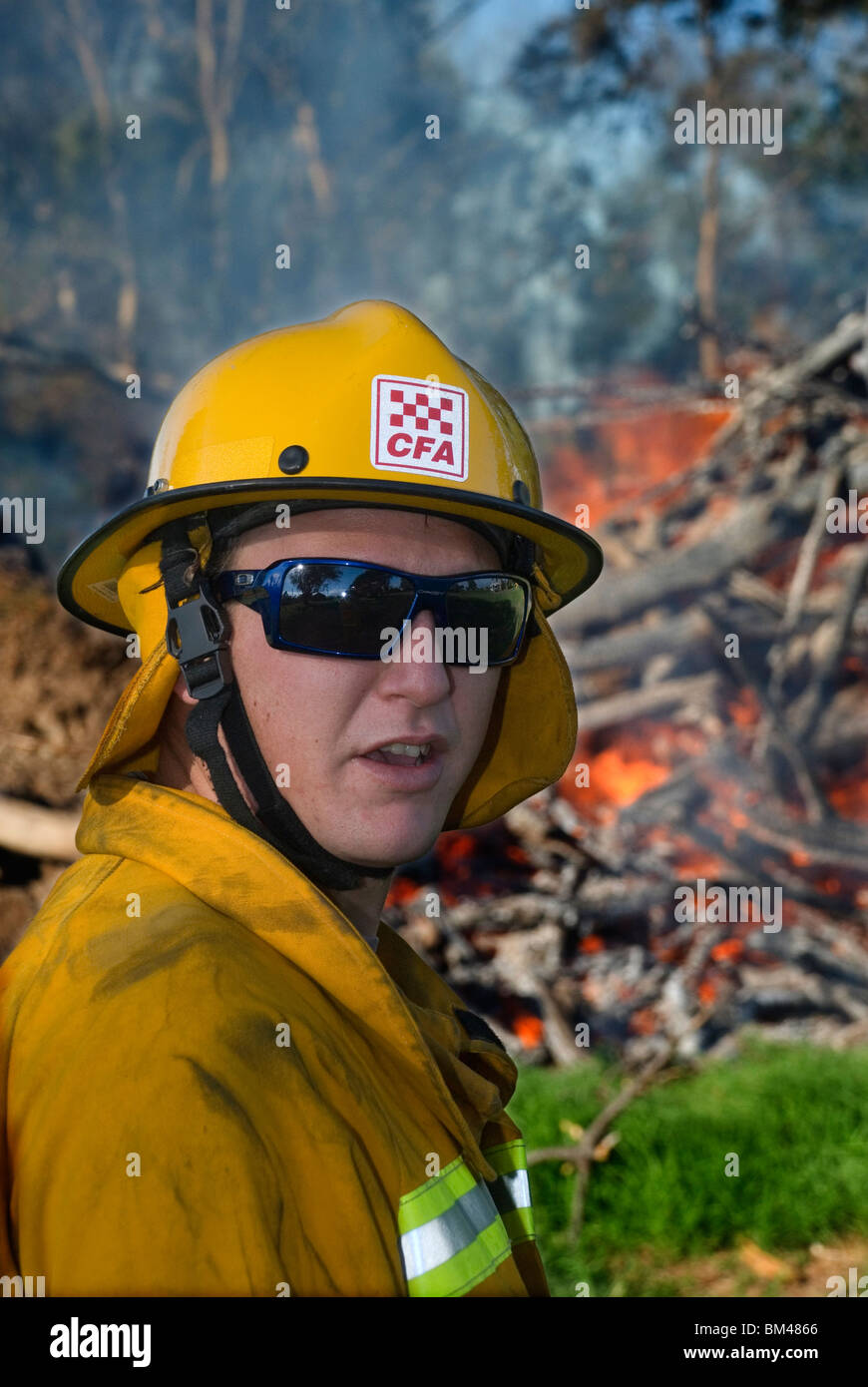 cfa-country-fire-authority-controlled-burn-off-stock-photo-alamy
