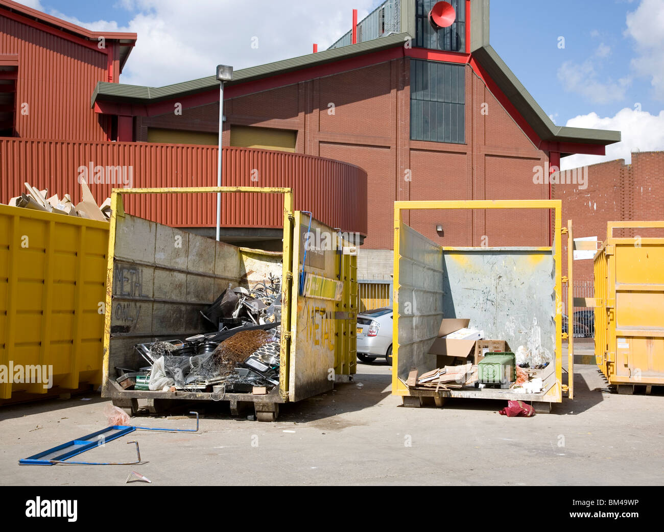 Recycling depot in Wandsworth, Western Riverside Stock Photo Alamy