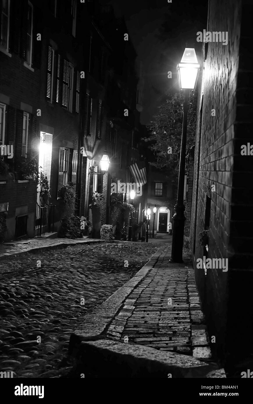 Victorian street night spooky Black and White Stock Photos & Images - Alamy