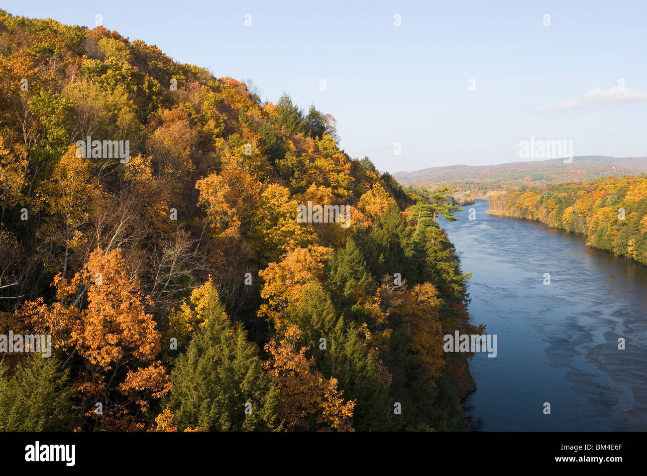 The Connecticut River in fall as seen from the French King Bridge in Erving, Massachusetts.  Route 2 - Mohawk Highway. Stock Photo