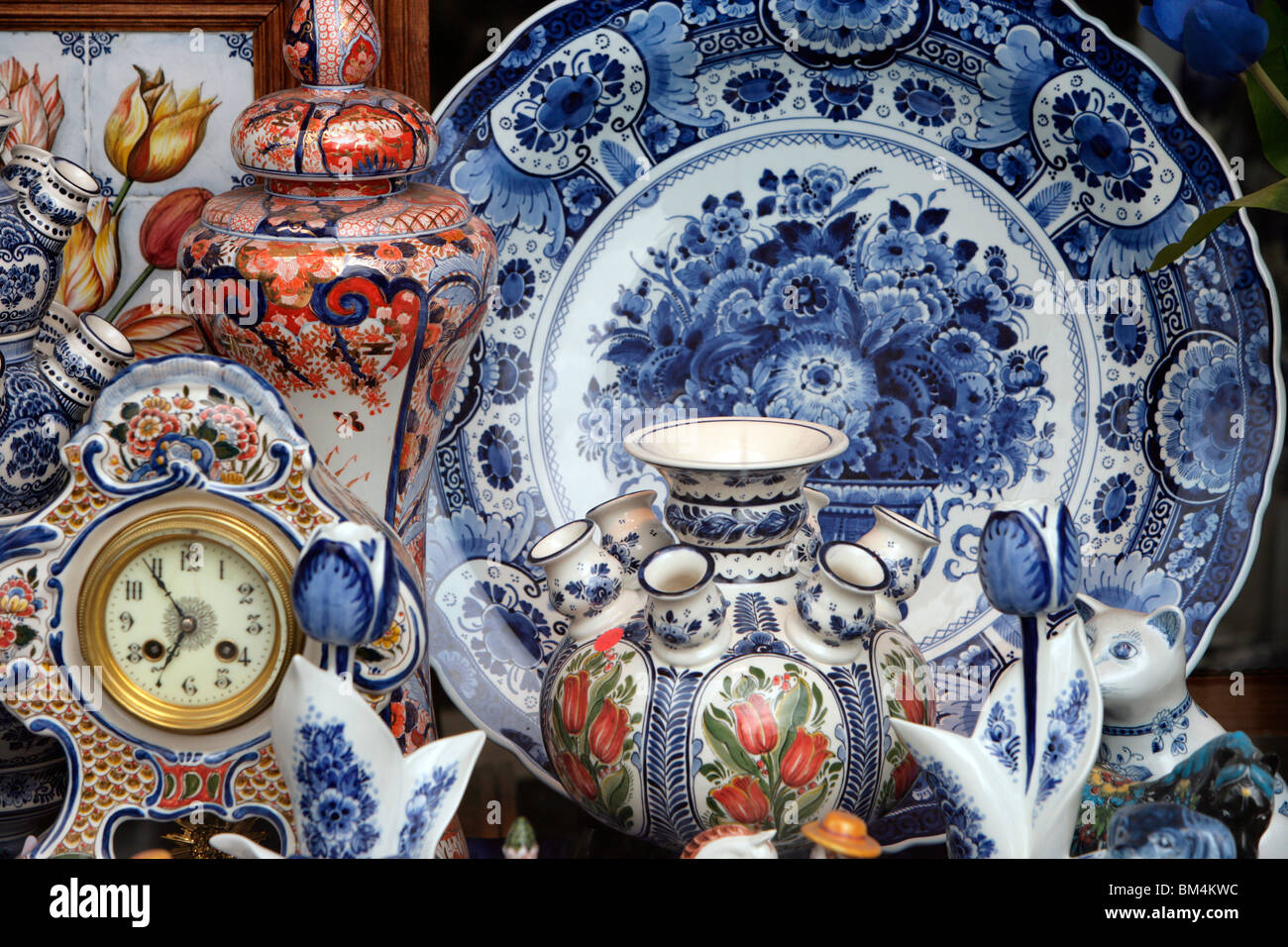Amsterdam delft pottery hires stock photography and images Alamy