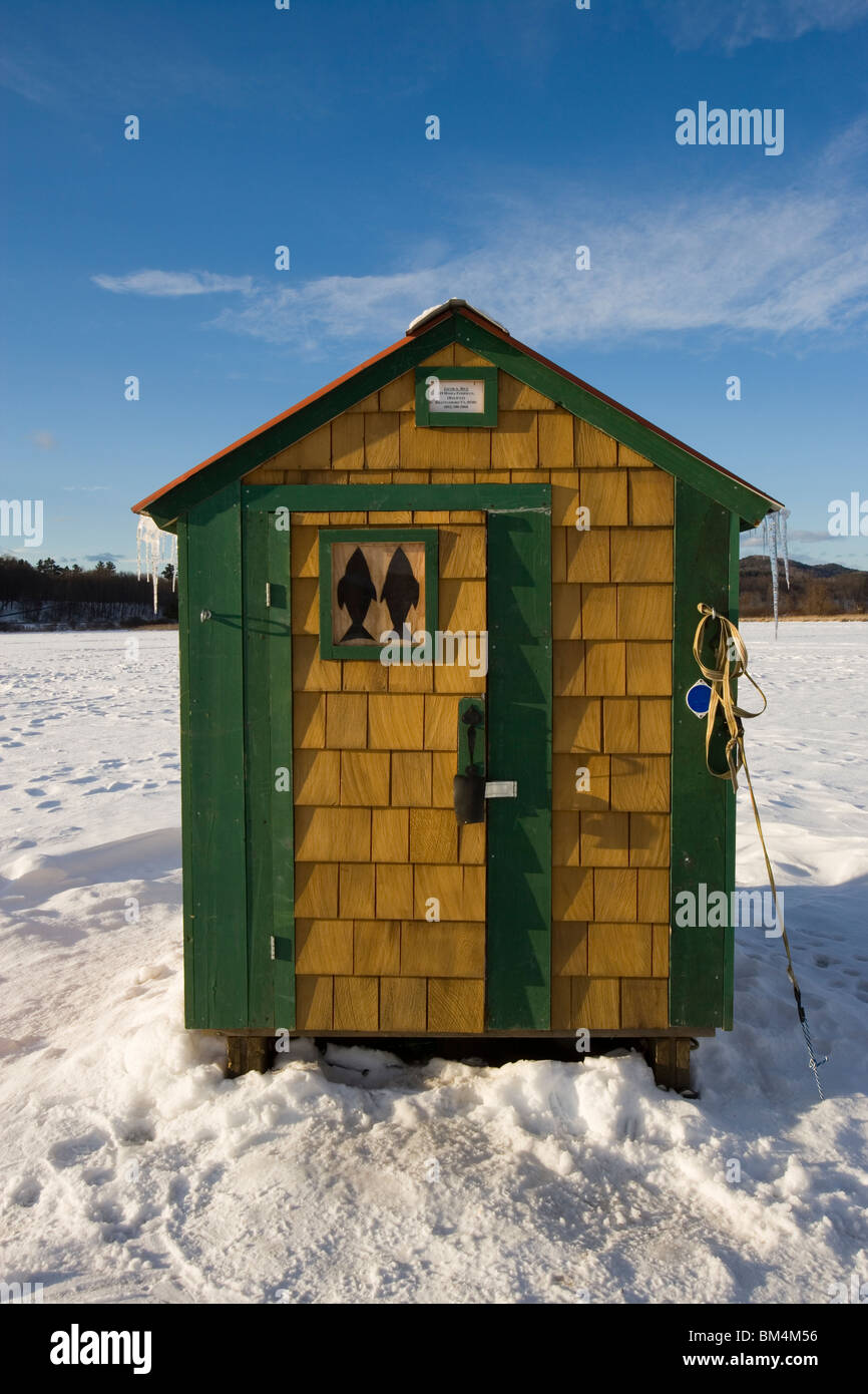 Bob House Ice Fishing Hi res Stock Photography And Images Alamy