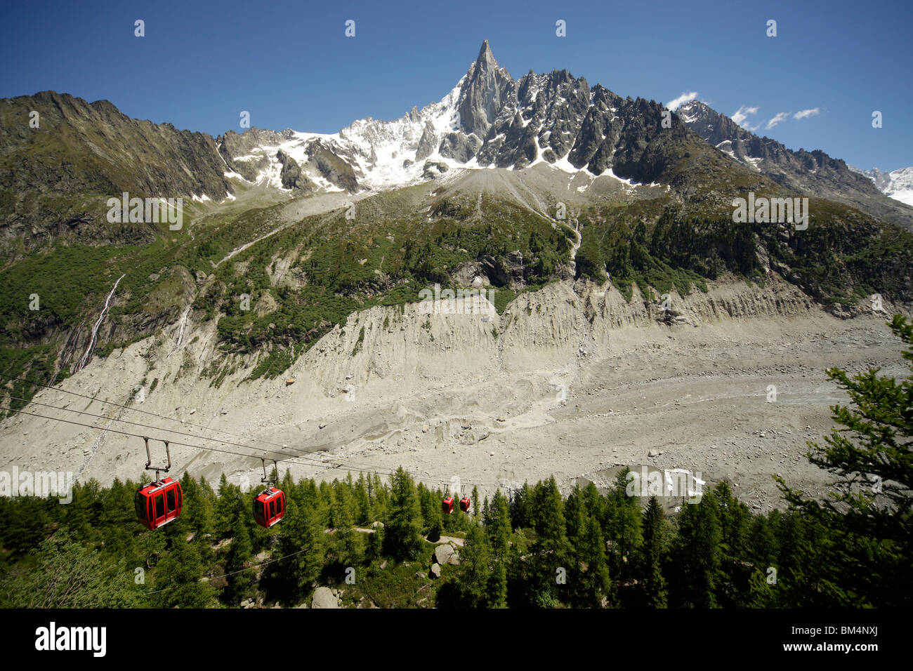 Cable car and the Aiguille du Dru, a double-peaked mountain in the Mont Blanc Massif in Chamonix-Mont-Blanc, France, Europe Stock Photo