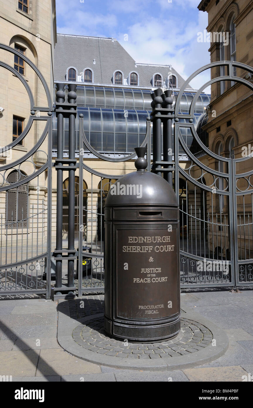 Edinburgh sheriff court hires stock photography and images Alamy