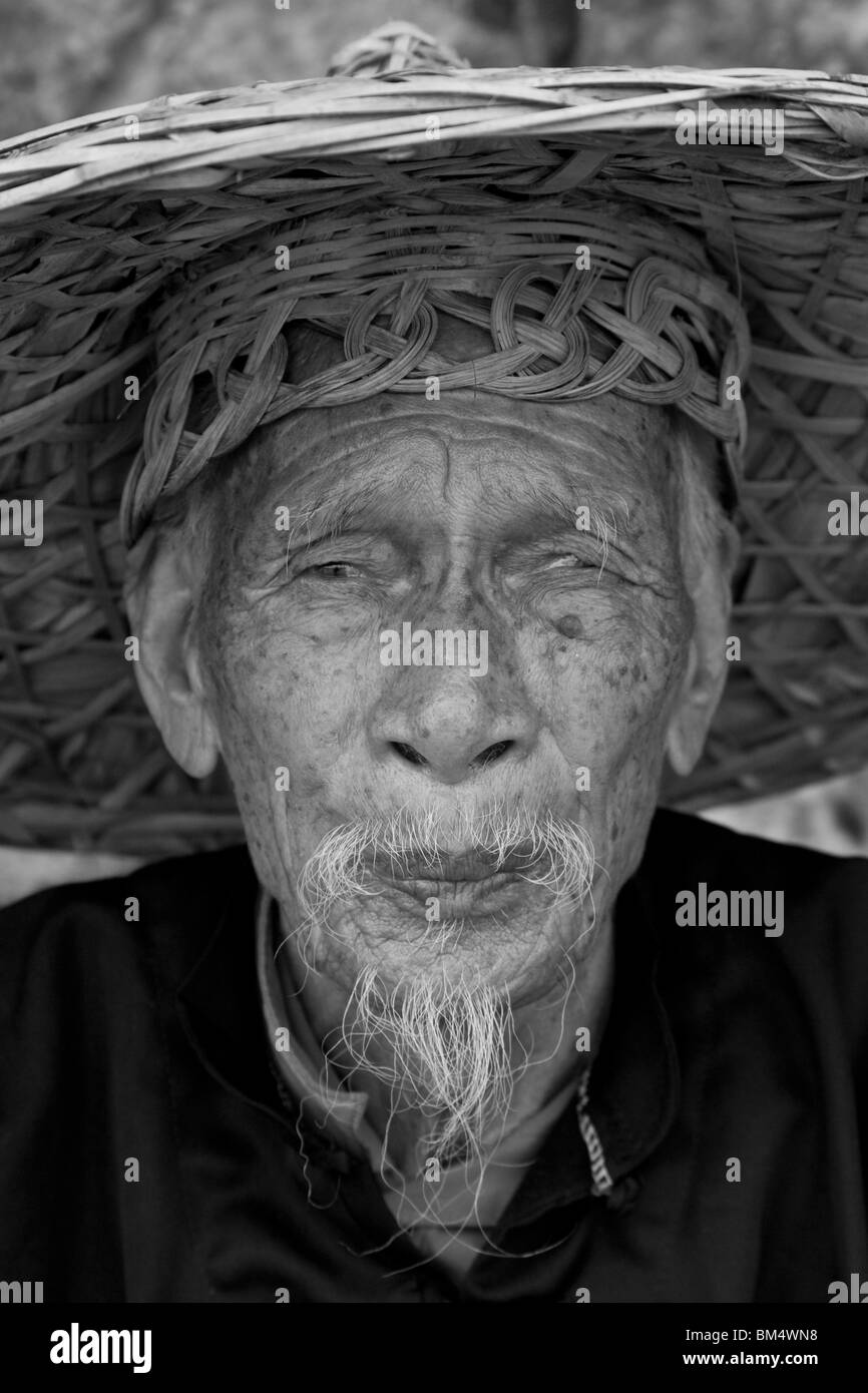 Old man china portrait Black and White Stock Photos & Images - Alamy
