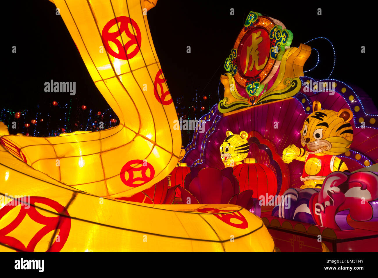 singapore-chinese-new-year-illuminated-display-year-of-the-tiger-BM51NY.jpg