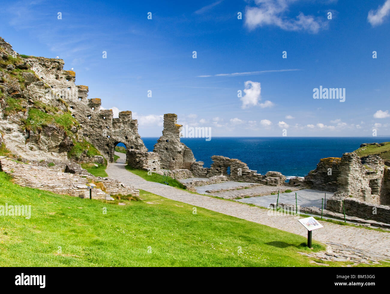 Tintagel Castle in Cornwall, England, supposed location of King Arthur's Camelot Stock Photo