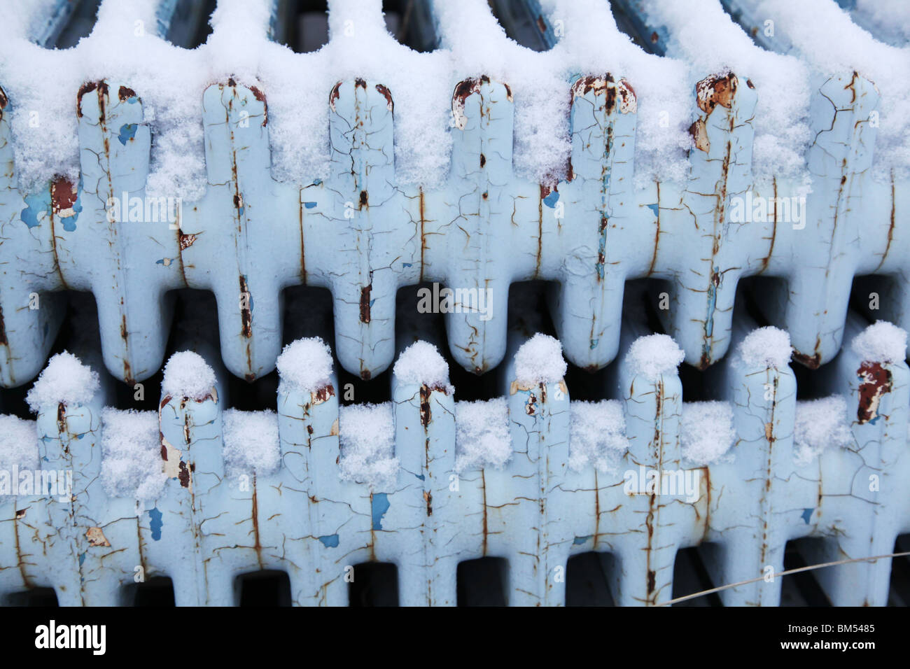 Snø På Radiator Old radiators left to rust out in the snow in the harsh Nordic winter ...