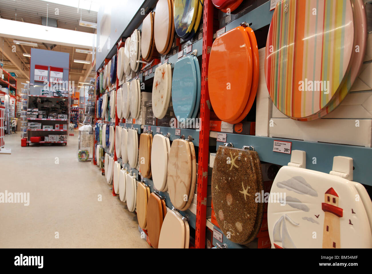toilet lids in a DIY store Stock Photo