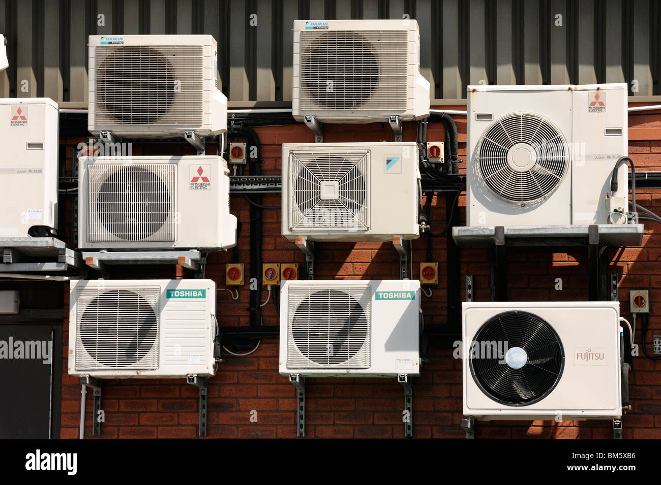 Air conditioning units fans hi-res stock photography and images - Alamy