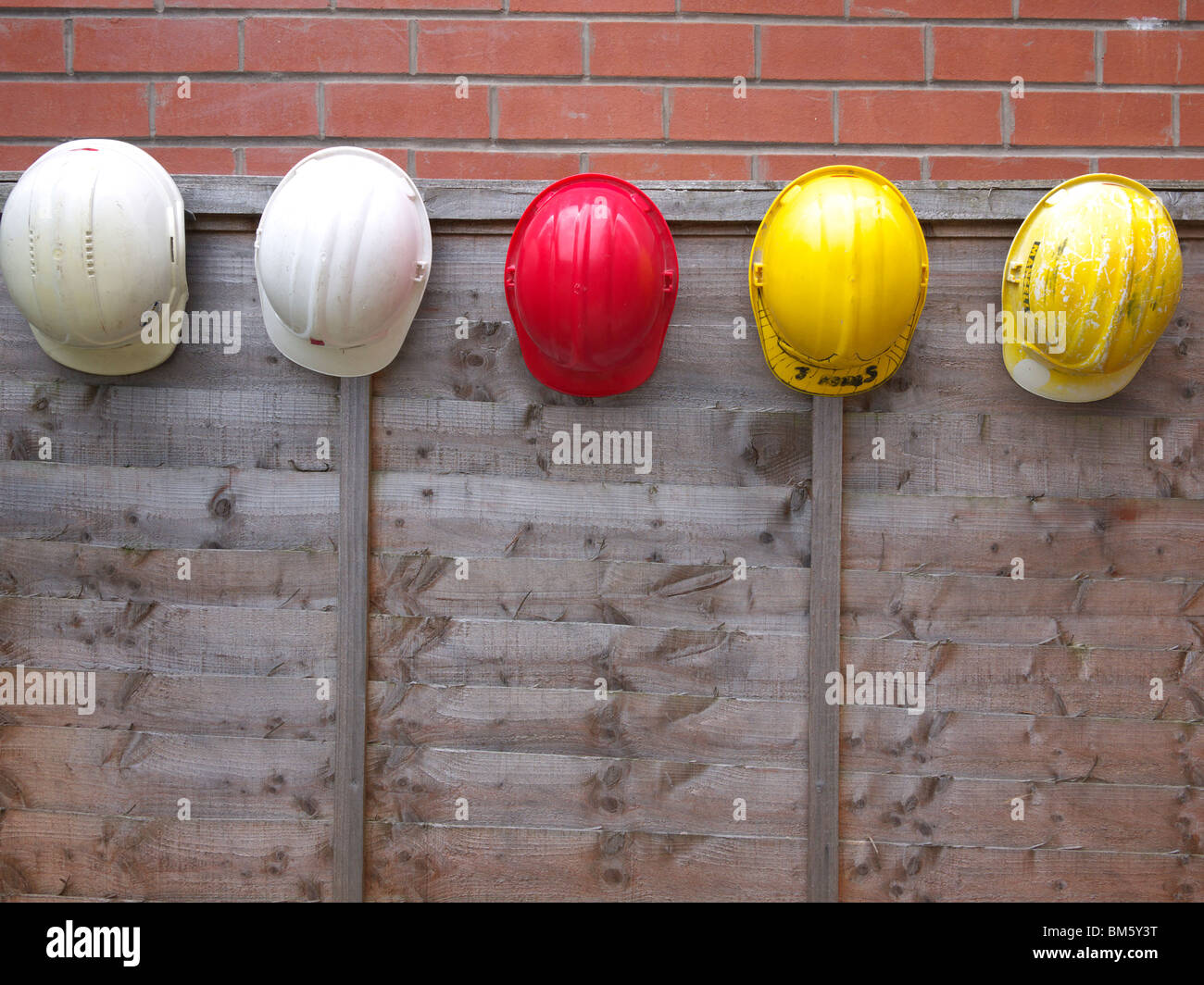 Uk hard hats hires stock photography and images Alamy