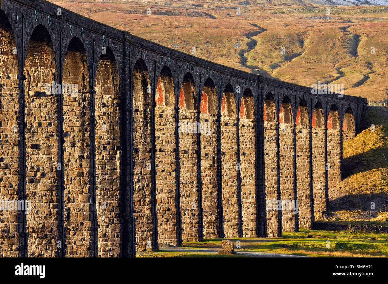 The Ribblehead Viaduct on the Settle-Carlisle railway line in the Yorkshire Dales National Park, England Stock Photo