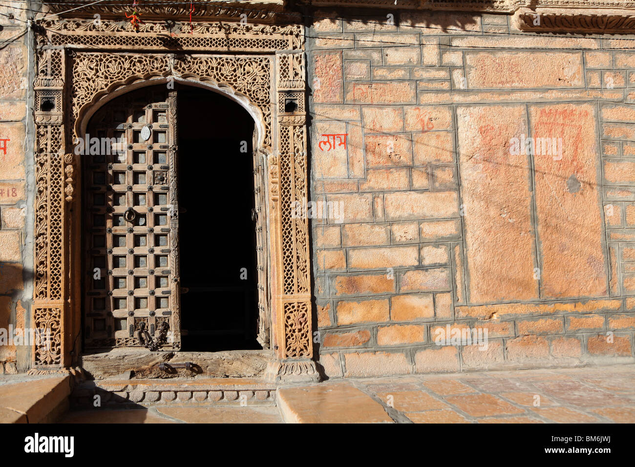 An open doorway on the street in Jaisalmer, Rajasthan, India. Stock Photo