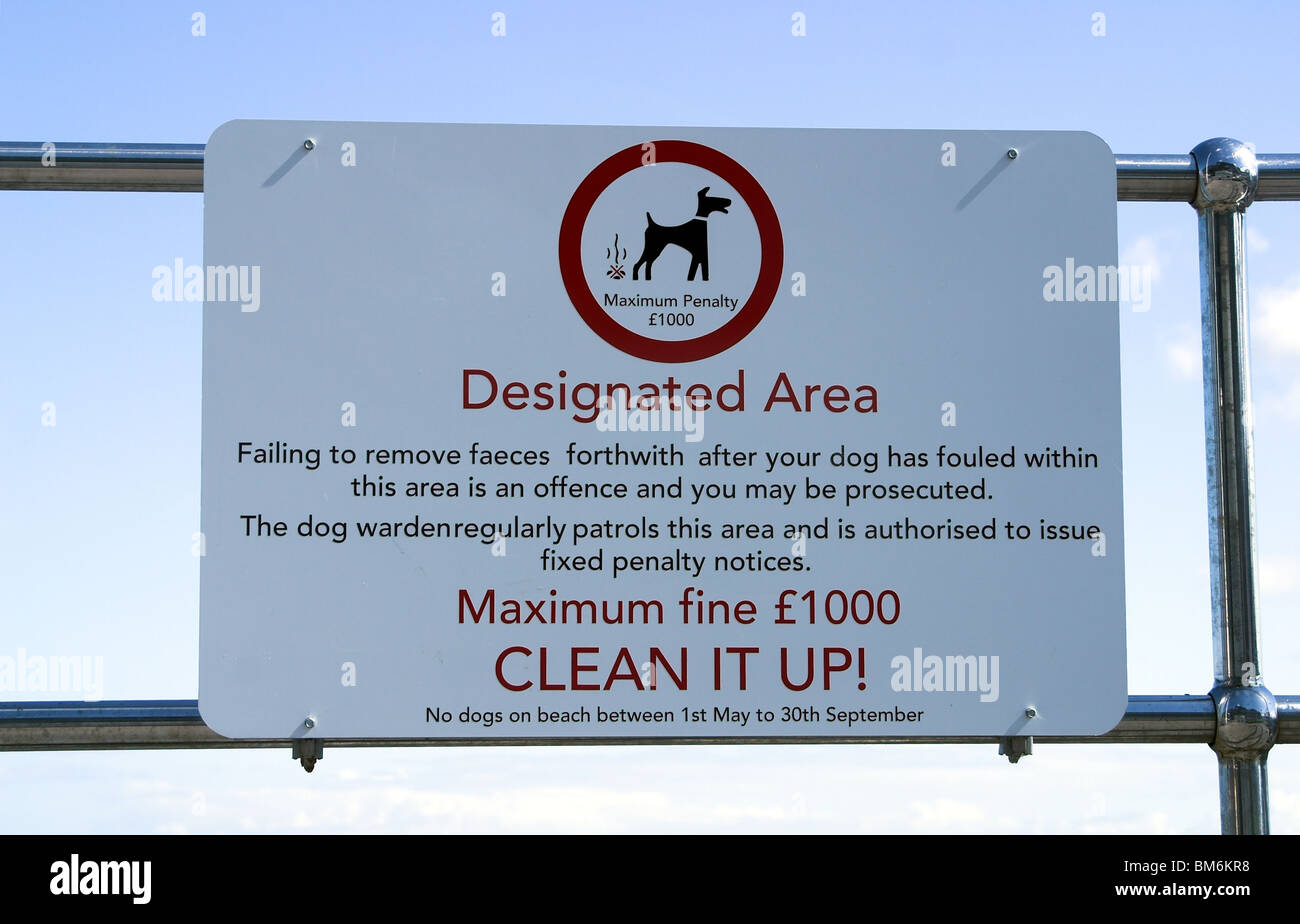 Dog fouling penalty warning sign. Minehead. Somerset Stock Photo - Alamy