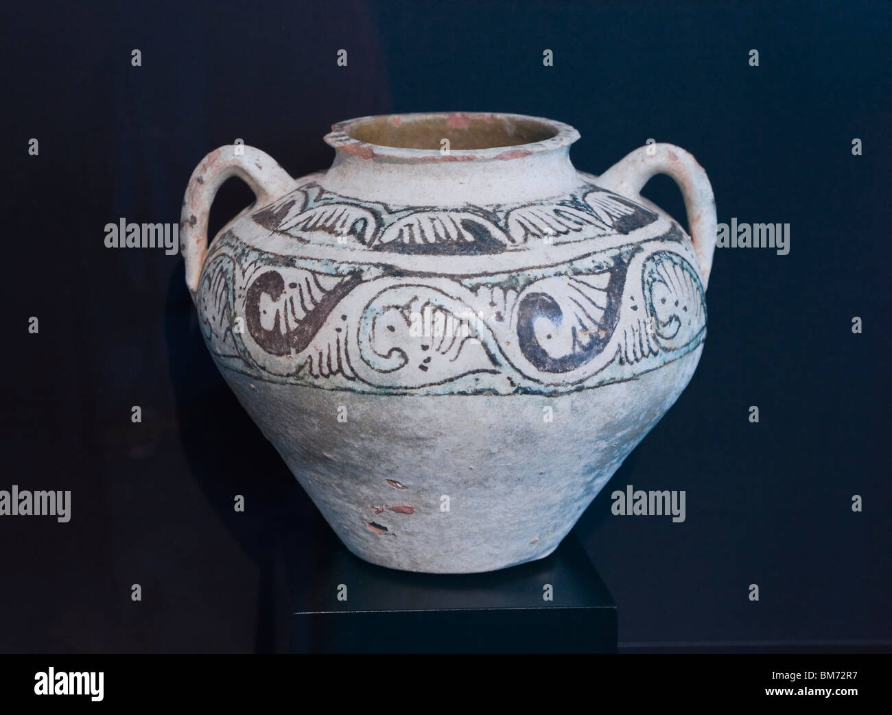 Glazed earthenware hires stock photography and images Alamy