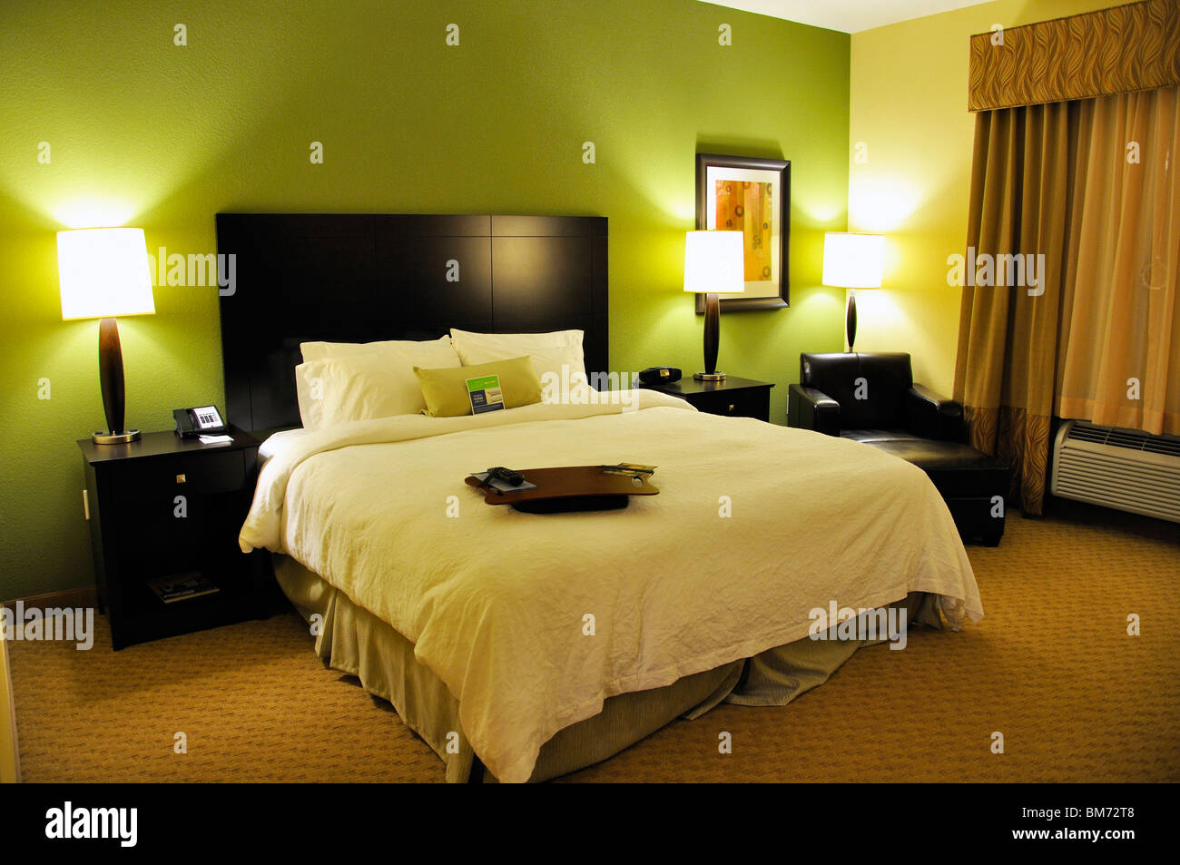 hilton-hotel-room-stock-photo-alamy