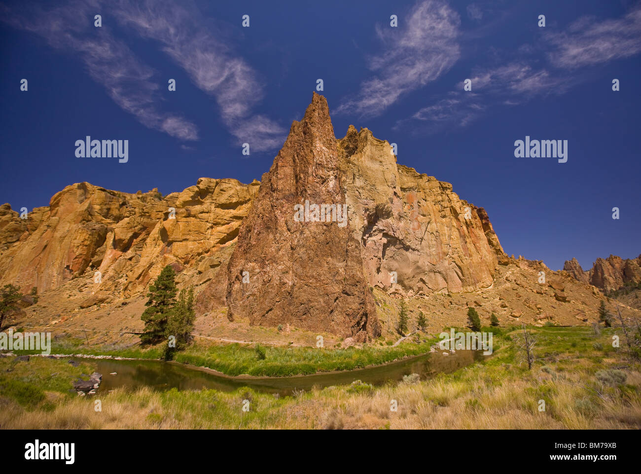 image smith rock redmond oregon