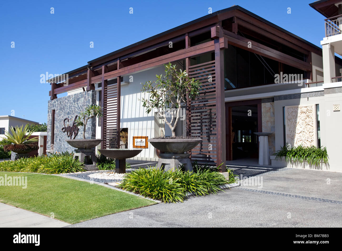 Santai apartments & Bamboo Restaurant, Salt Village, New Tweed Coast