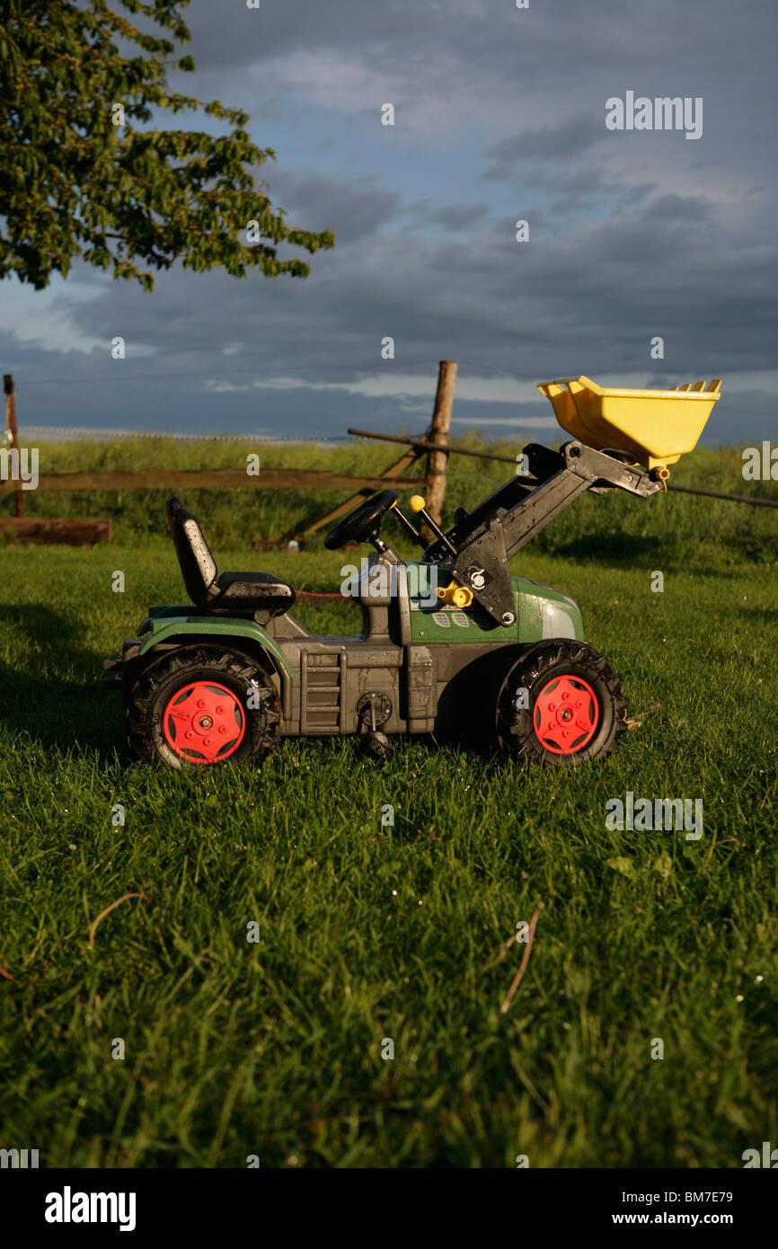Toy tractor on grass hi res stock photography and images Alamy