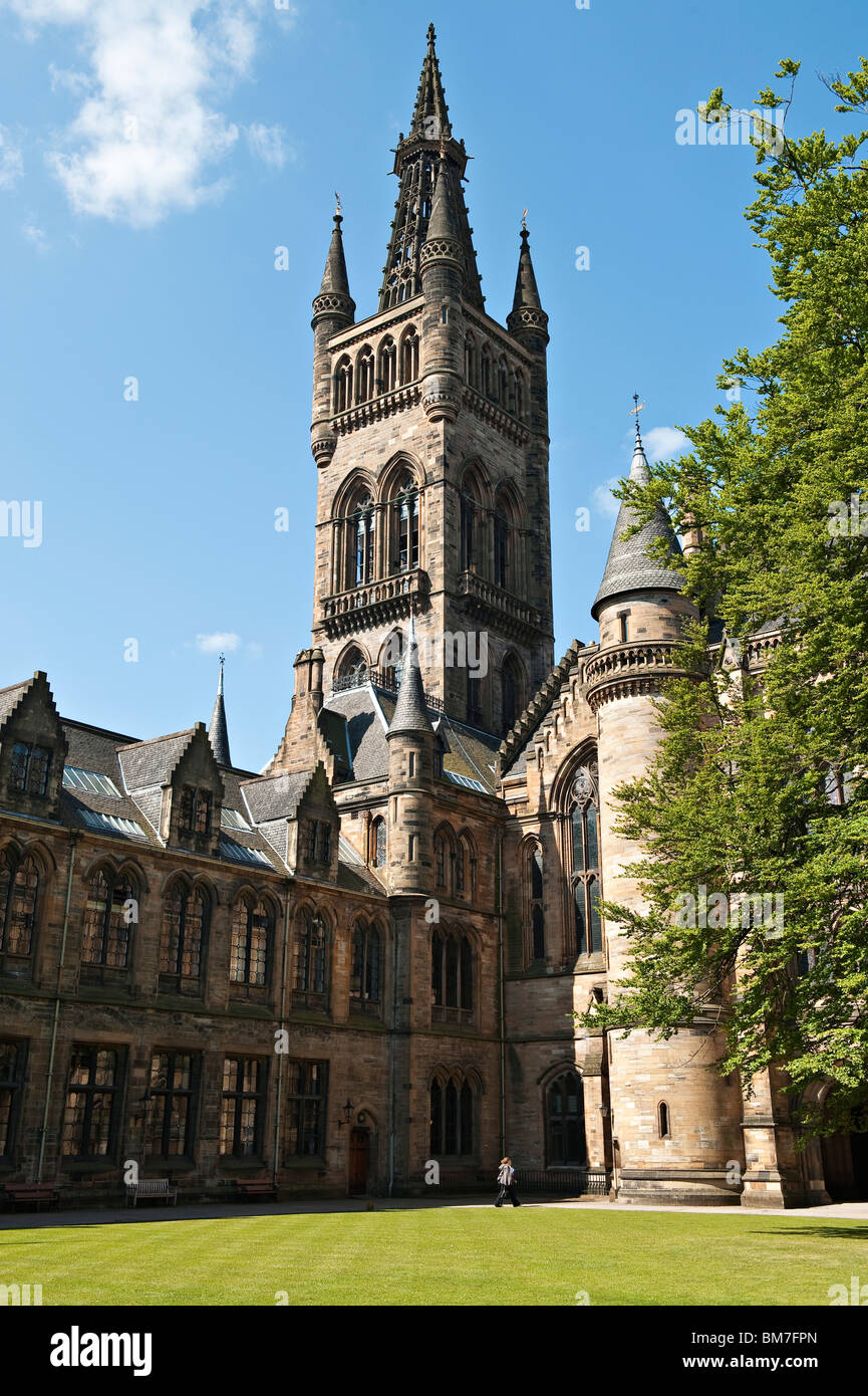Glasgow University, Scotland, UK. The East Quadrangle showing the University Tower Stock Photo
