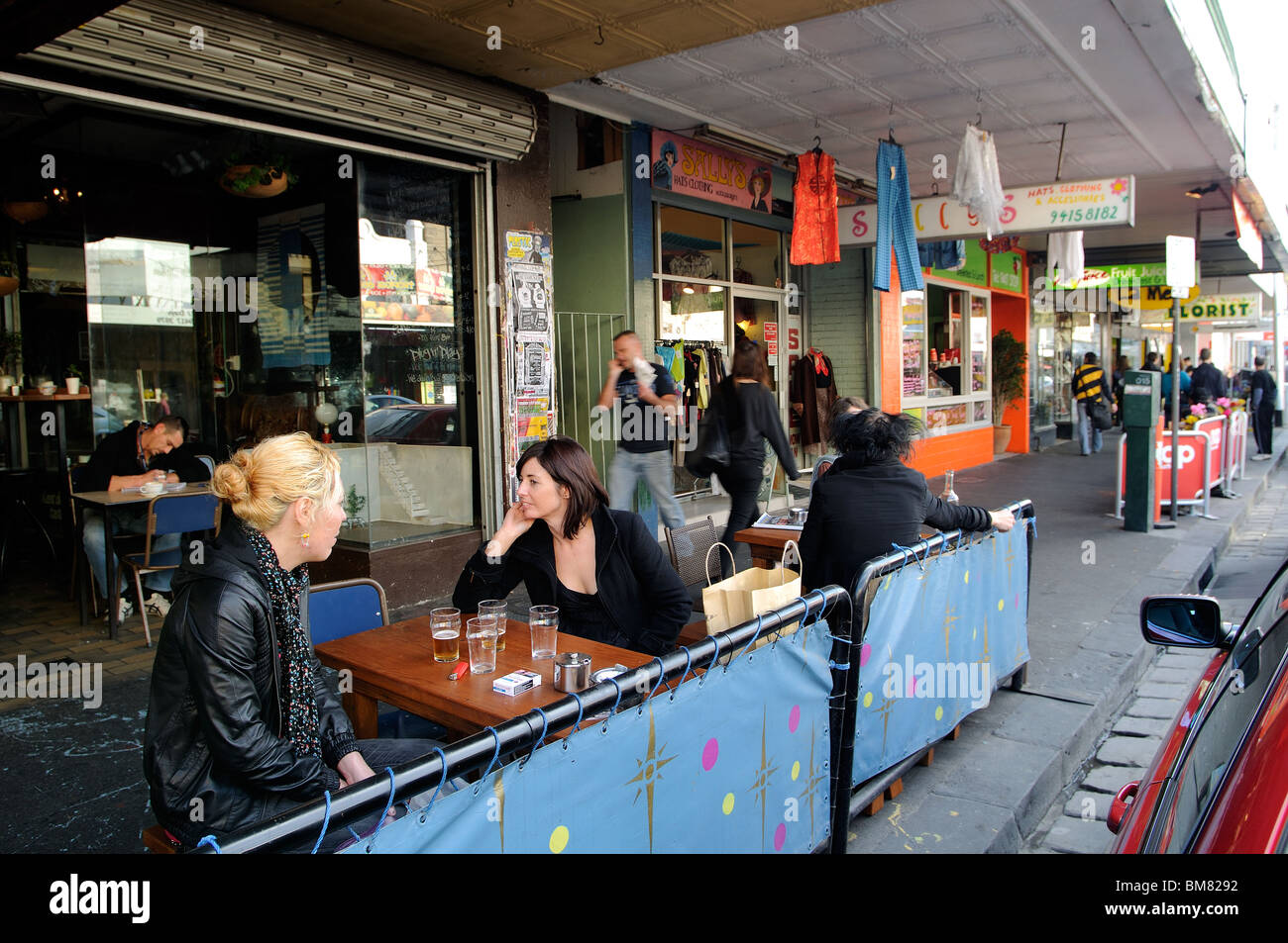 outdoor dining smith street fitzroy victoria australia Stock Photo Alamy