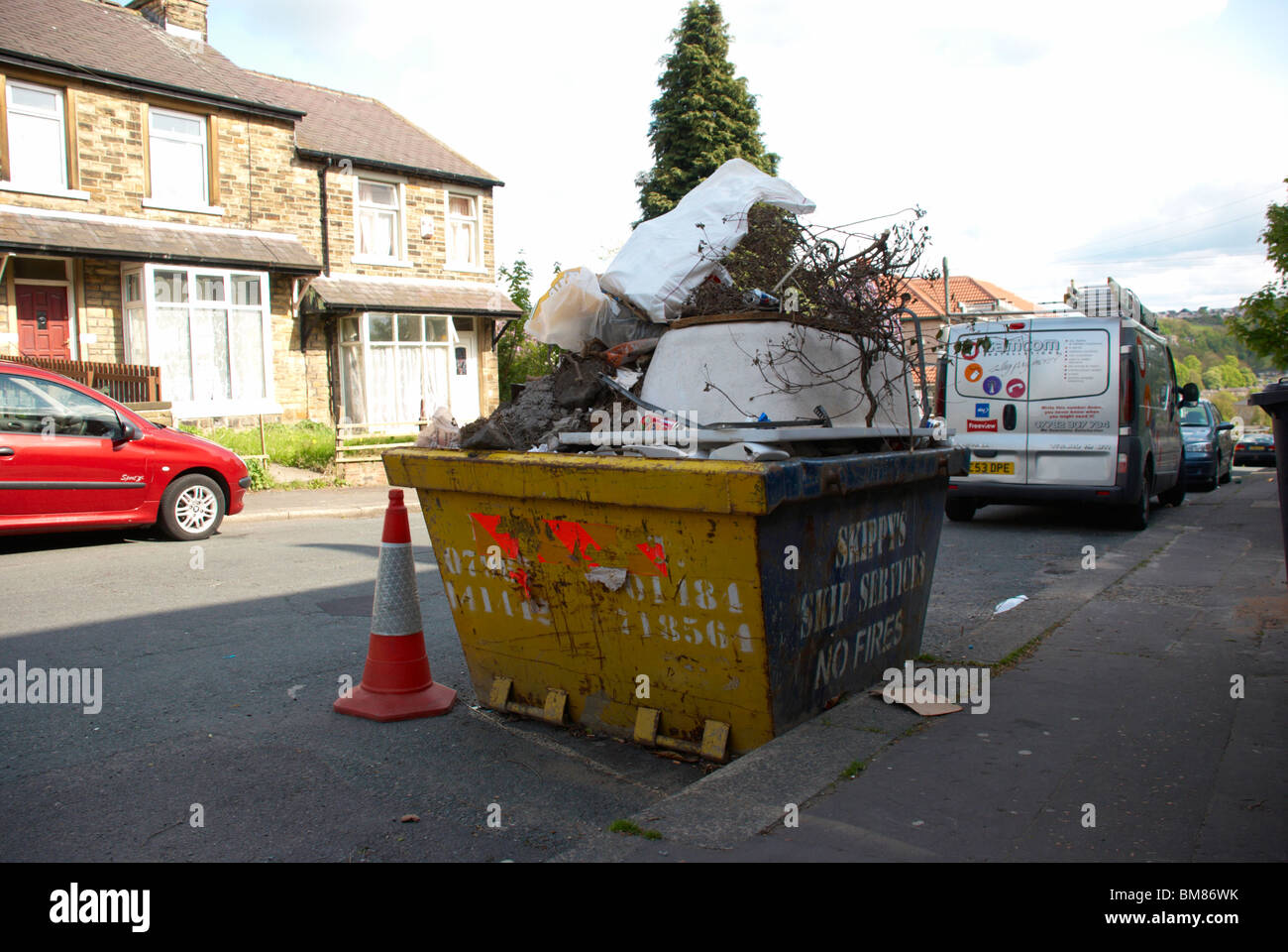 Overloaded car hires stock photography and images Alamy