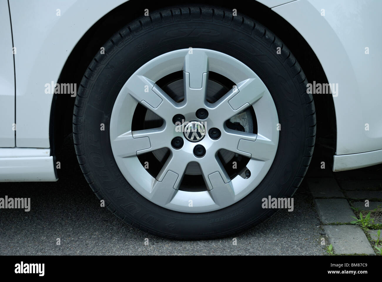 Polo 1.2 TDI BlueMotion - MY 2010 - German subcompact city car - fender,  wheel (tyre and alloy rim Stock Photo - Alamy