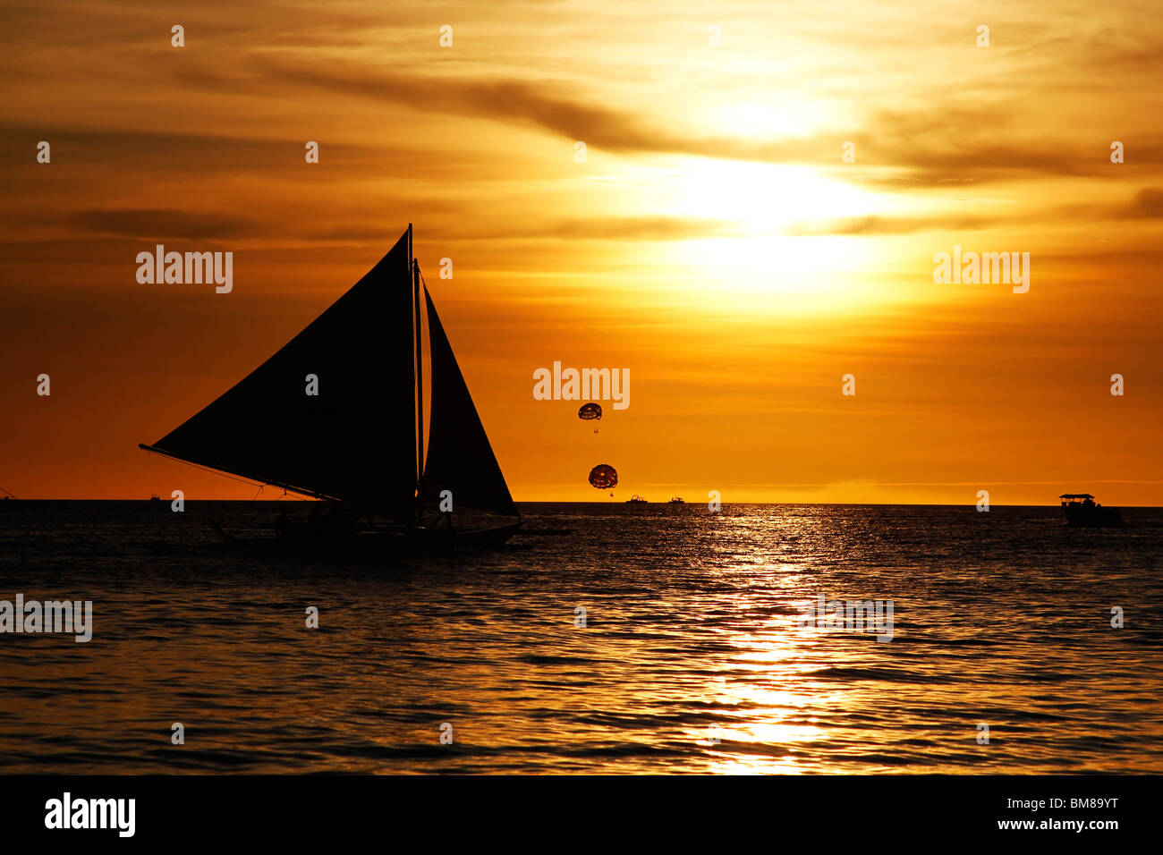 Boracay beach sunset hi-res stock photography and images - Alamy