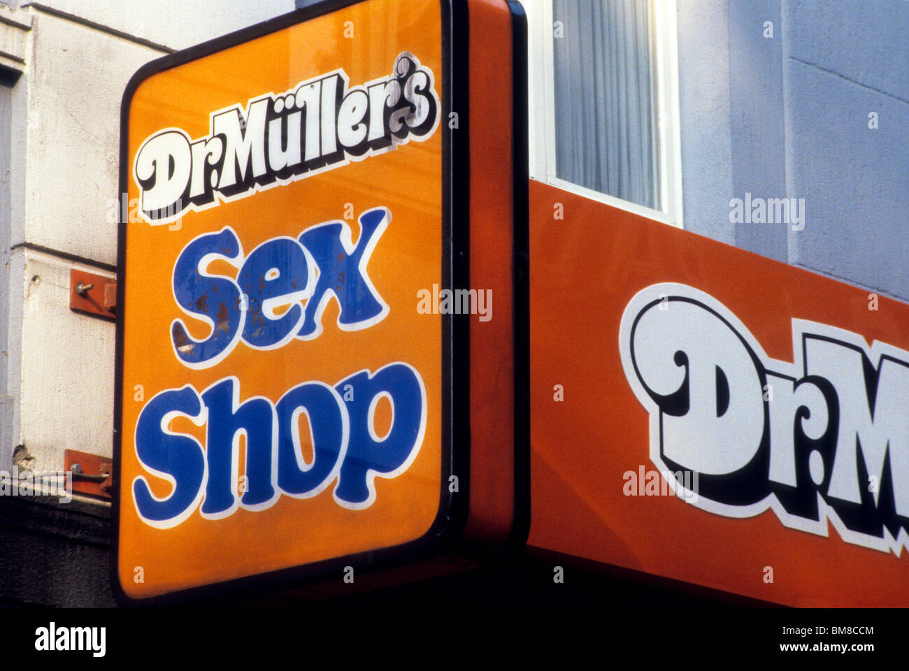 Ro Sex Shop – Porn Sex Photos