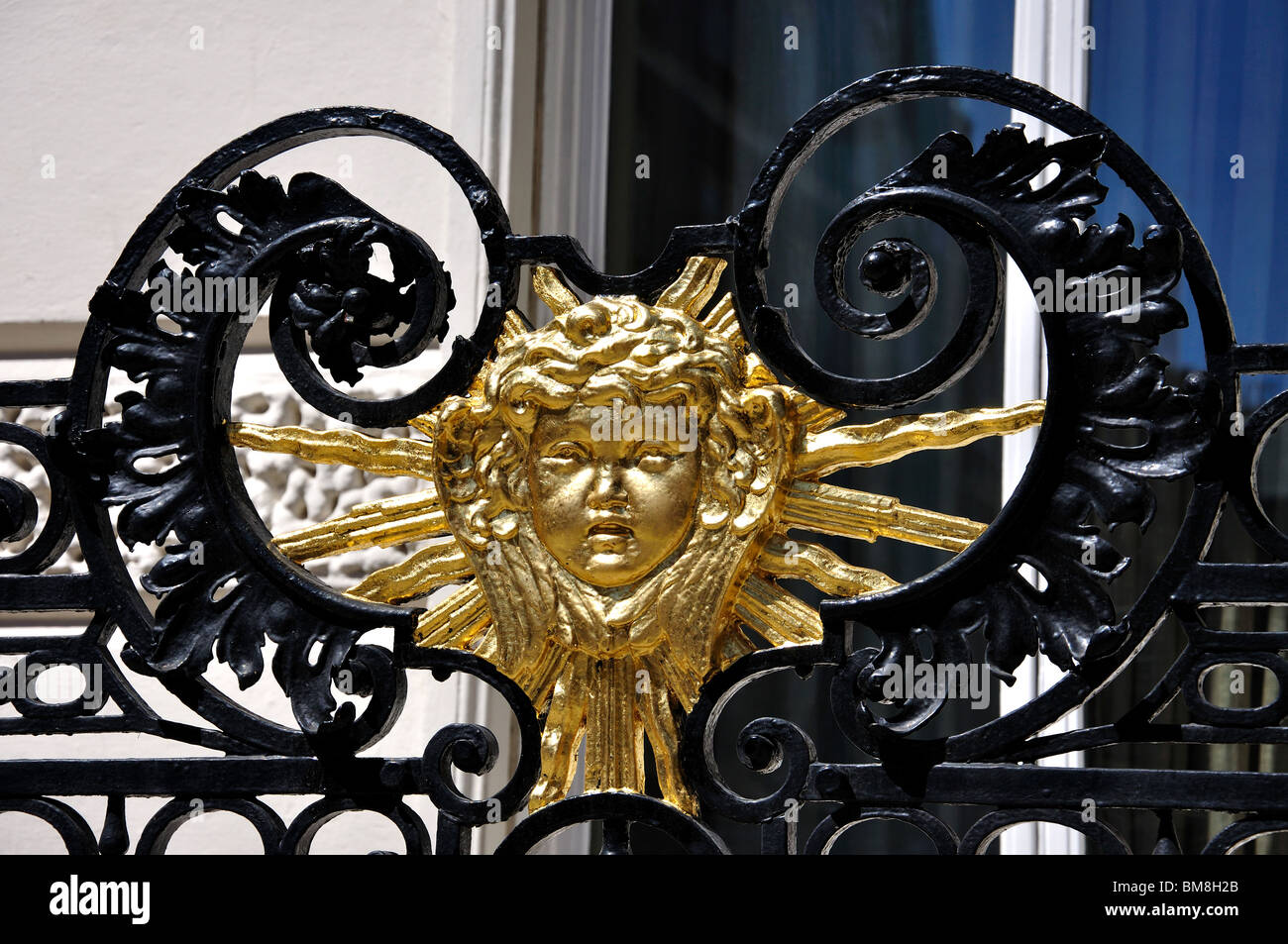 Westminster Railing Decorative railings hi-res stock photography and images - Alamy
