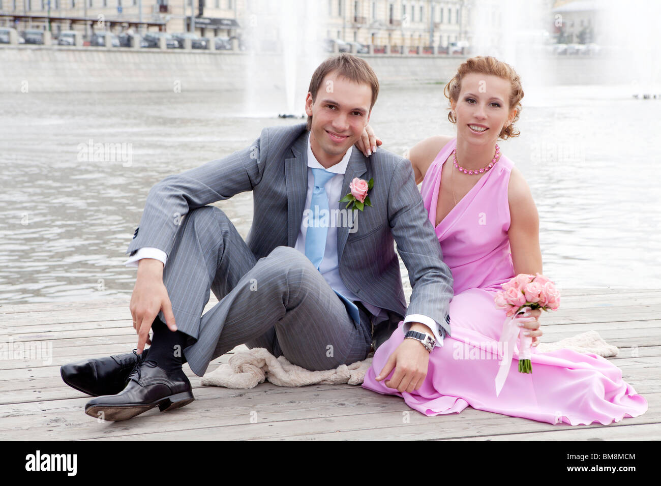 Newlyweds talking kissing hi-res stock photography and images - Alamy