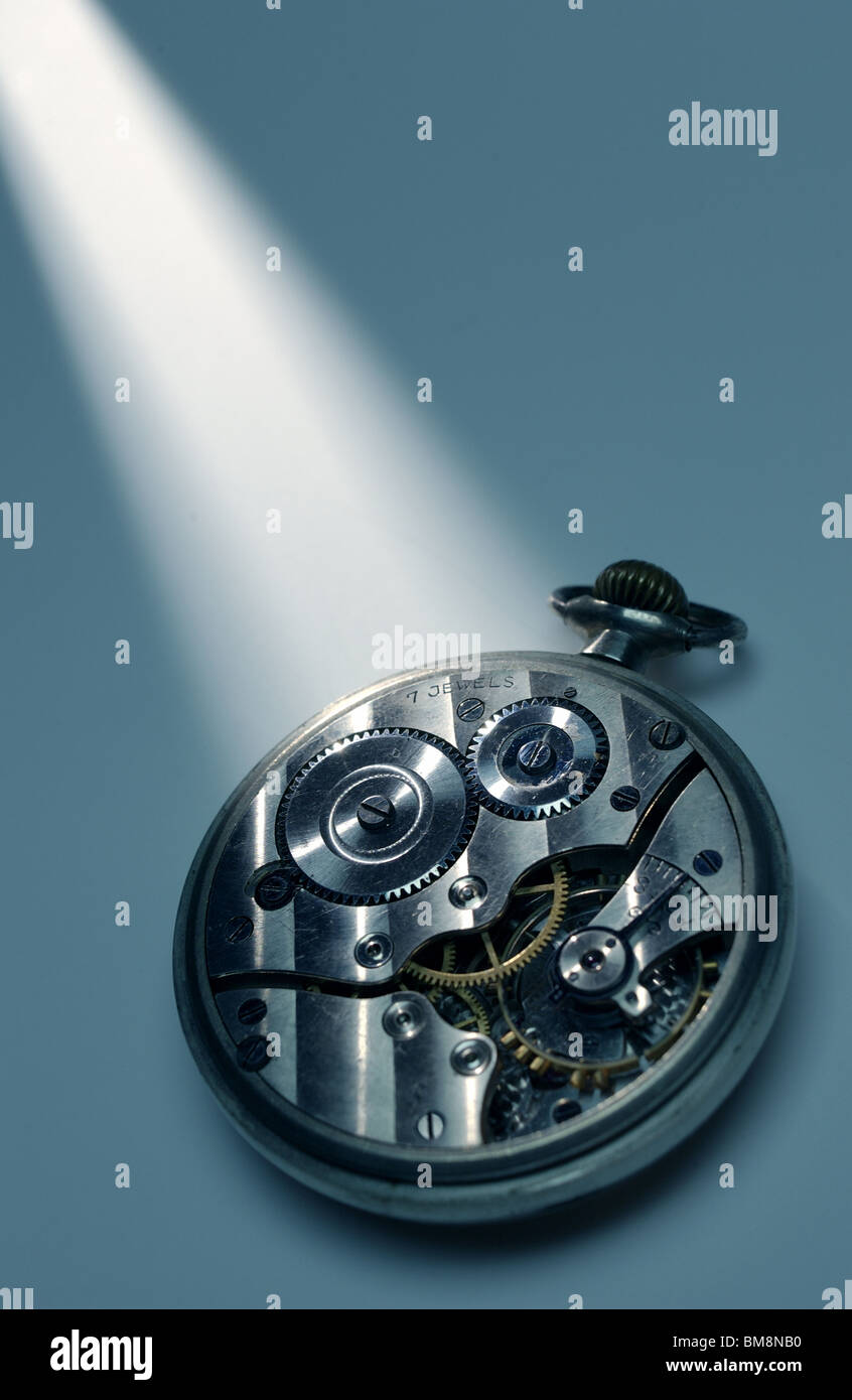 Inside of pocket watch hires stock photography and images Alamy