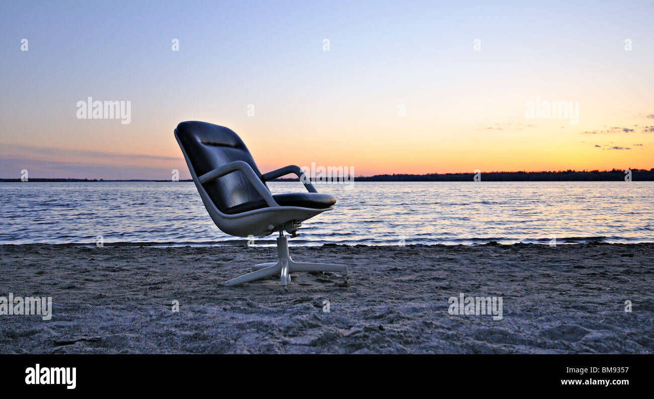 Empty office chair, beach hi-res stock photography and images - Alamy